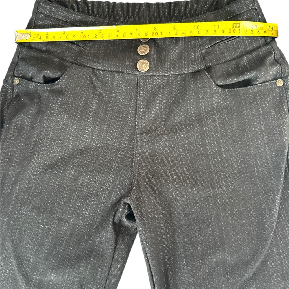 Black High-Waisted Jeggings with Stretchy Fit - Picture 2 of 3